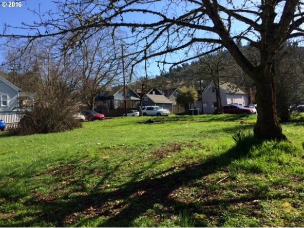 295 SE Fowler St, Roseburg, OR 97470
